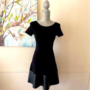 ROSIE HARLOW JUNIOR 🖤BLACK🖤 FIT & FLARE DRESS SIZE JUNIOR SMALL 🌟EUC🌟